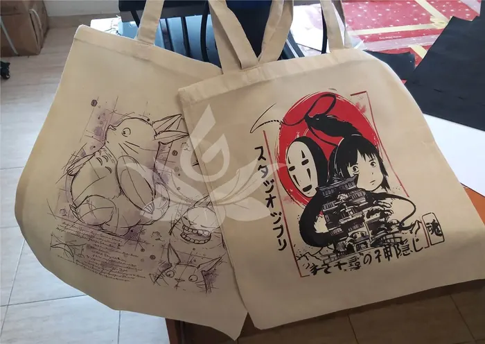 Bags with illustrations