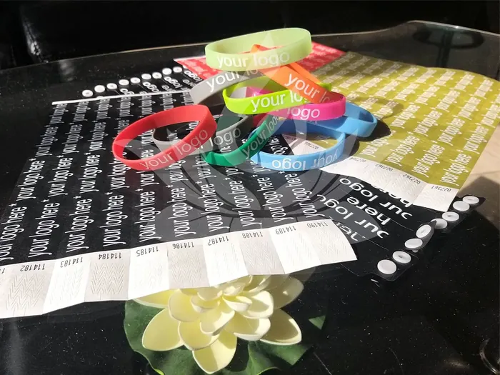 Coloured silicone wristbands