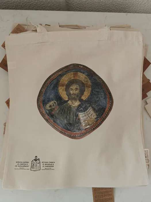 Cotton tote with an icon print